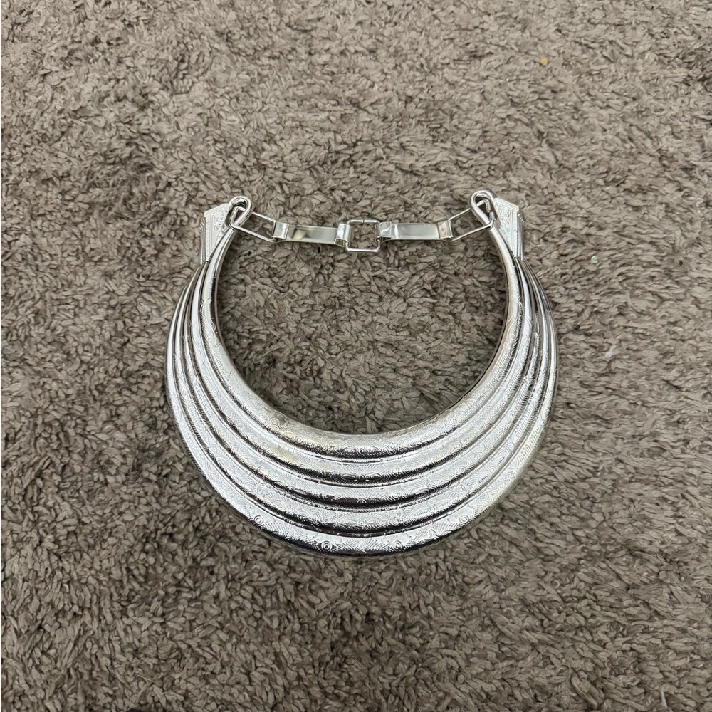 Elegant Silver Women's Necklace